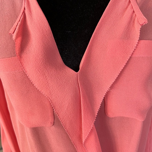 Aritzia Wilfred coral coloured blouse in xs - Picture 6 of 10